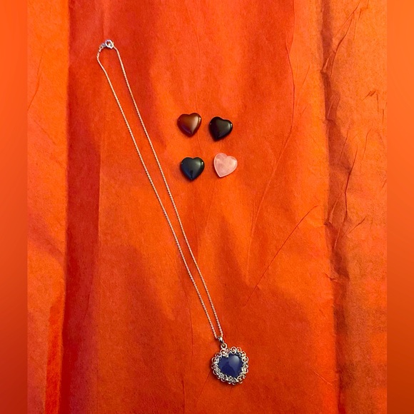Silver necklace with interchangeable hearts - Picture 2 of 5